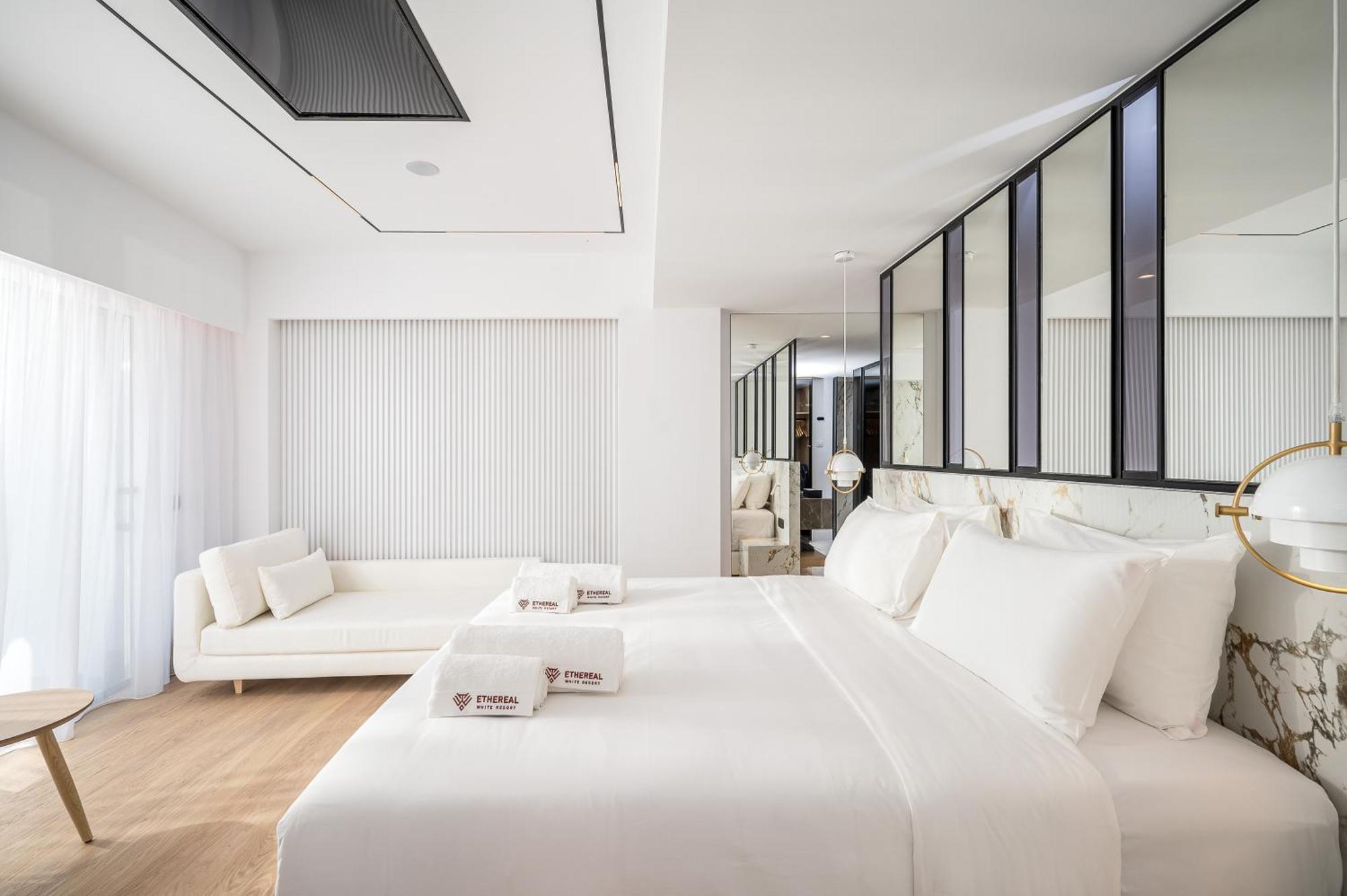 Luxury Suite,1575282977:JPEG
