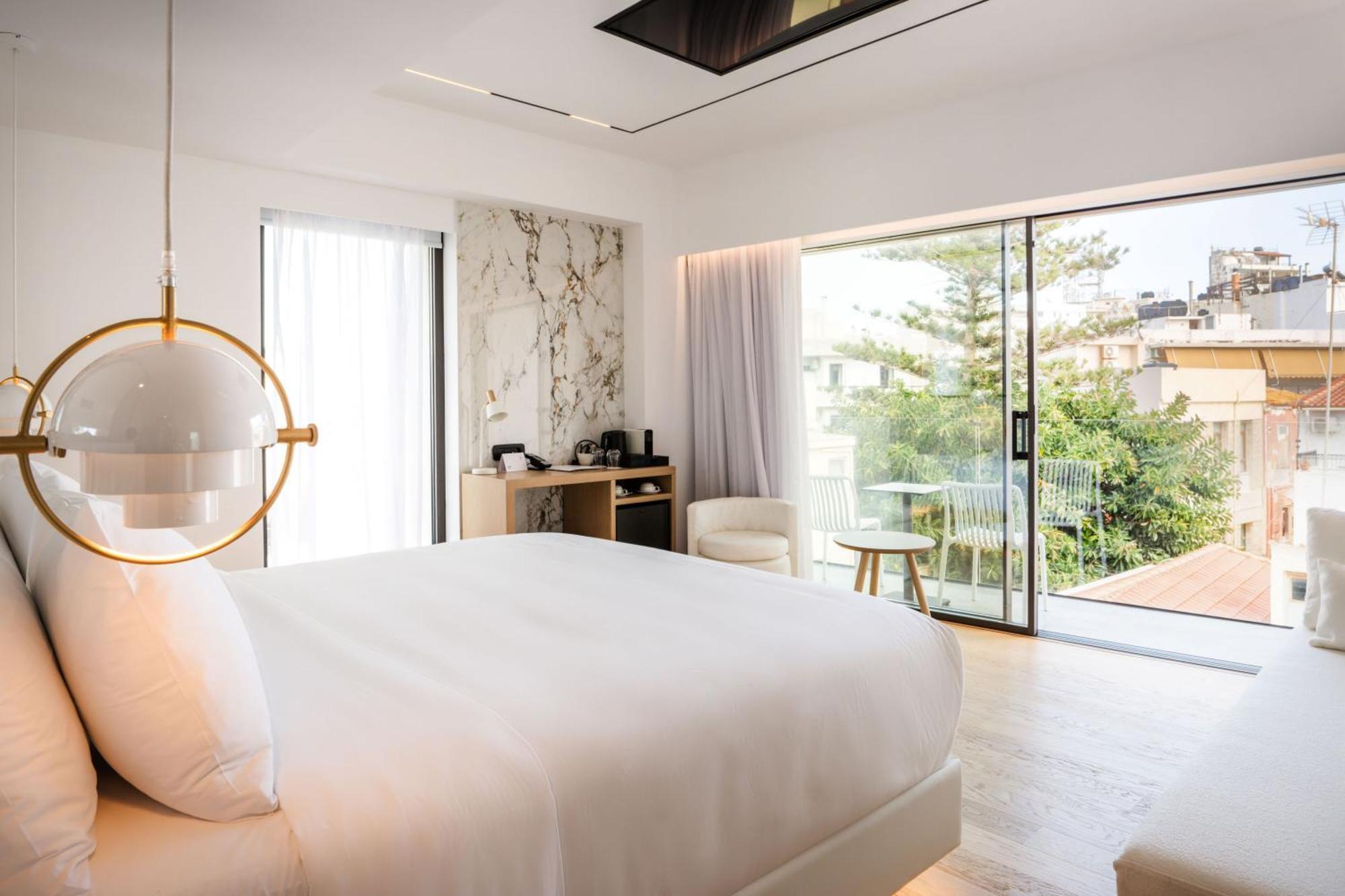 Luxury Suite,1589798734:JPEG